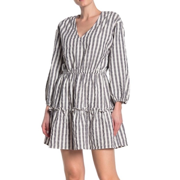 Heroes & Dreamers Dresses & Skirts - Heroes and Dreamers V-Neck Tiered Mini dress